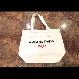 ✨Price Drop✨Michael Kors Canvas Tote 🛍